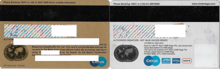 Kartu Kredit Mastercard Gold (Kiri) dan Kartu Debit Mastercard Standard (kanan) Bank CIMB Niaga
