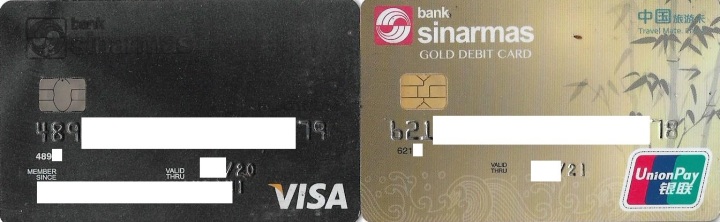 Kartu Kredit Visa Platinum (Kiri) dan Kartu Debit UnionPay Gold (kanan) Bank Sinarmas